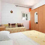Apartment With Parking Space Grebastica, - 11301 *