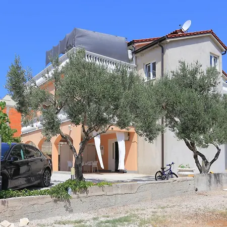 Апартаменты With Parking Space Grebastica, Sibenik - 11301 Шибеник