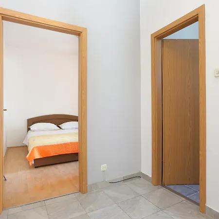 公寓 With Parking Space Grebastica, Sibenik - 11301