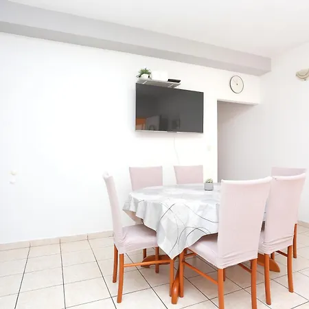 With Parking Space Grebastica, - 11301 Apartment *