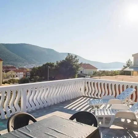 With Parking Space Grebastica, - 11301 Apartment Sibenik