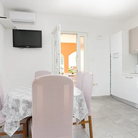 With Parking Space Grebastica, - 11301 Apartment Sibenik