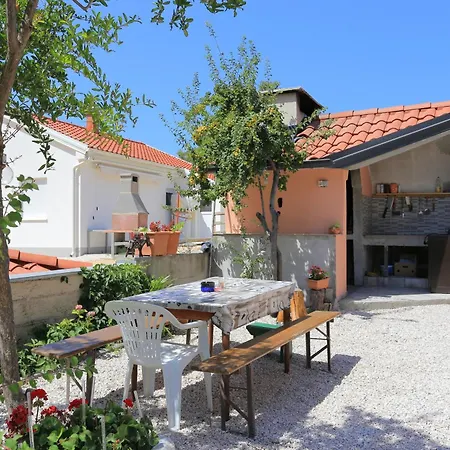 Apartment With Parking Space Grebastica, - 11301