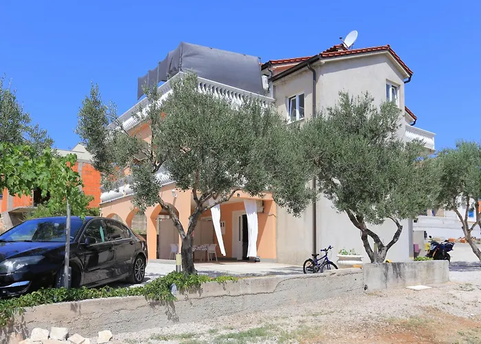 公寓 With Parking Space Grebastica, Sibenik - 11301 希贝尼克