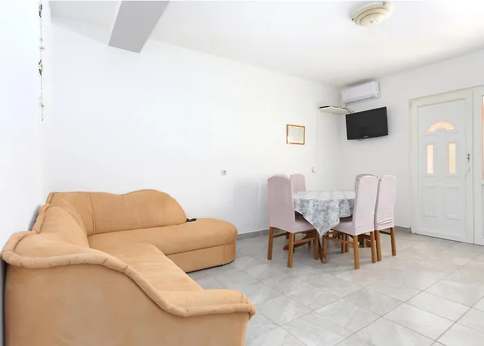 With Parking Space Grebastica, Sibenik - 11301 *