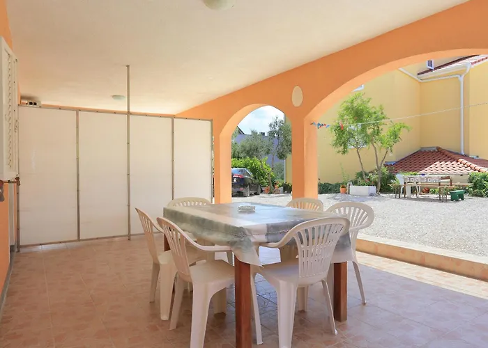 公寓 With Parking Space Grebastica, Sibenik - 11301 希贝尼克