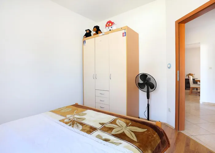 公寓 With Parking Space Grebastica, Sibenik - 11301 希贝尼克